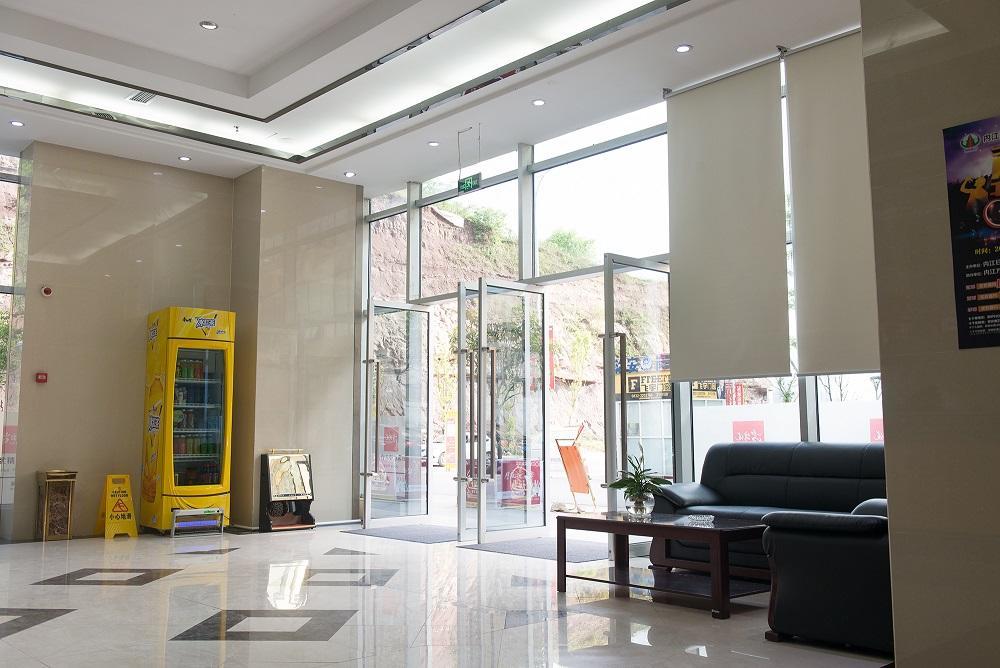 Thank Inn Plus Hotel Sichuan Neijiang Hongxing Red Star Macalline Luaran gambar